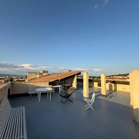 Tropez Centre Aparthotel
